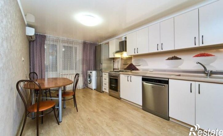 3-комн квартира улица Красных Партизан, 107,  д. 107