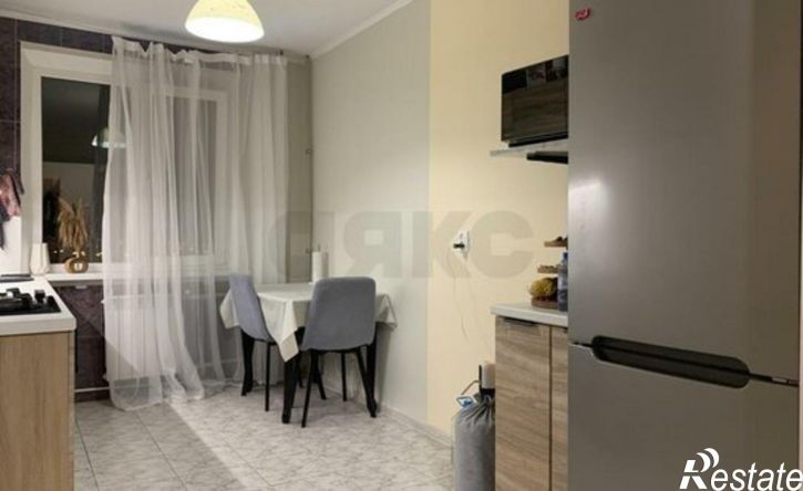 2-комн квартира Симферопольская улица, 18,  д. 18