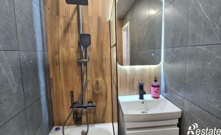 2-комн квартира ул Уральская, 148,  д. 148