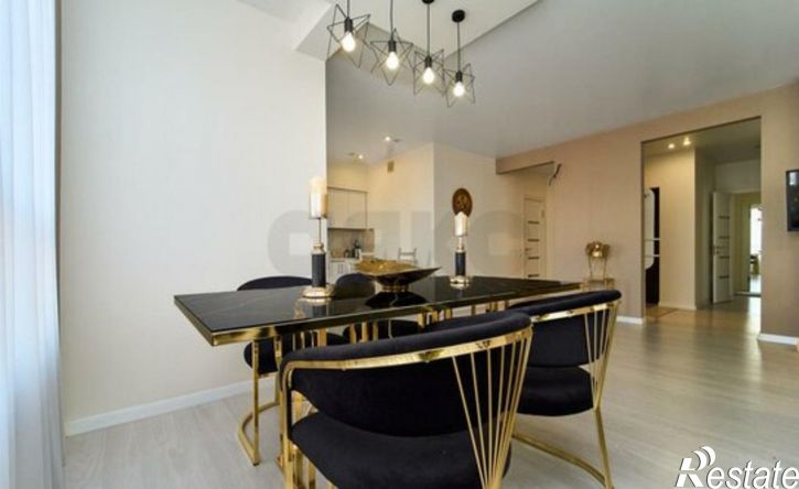 3-комн квартира ул им. Леонида Лаврова, 8 2,  д. 8 2,  к. 2