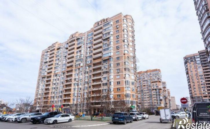 3-комн квартира ул им. Архитектора Петина, 14,  д. 14