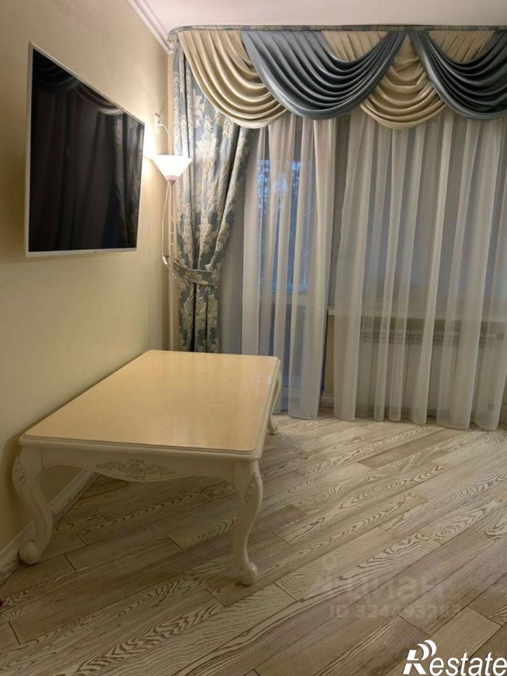 3-комн квартира улица Гагарина, 73,  д. 73