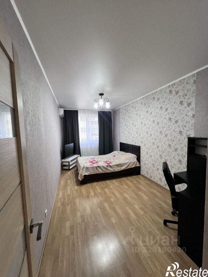 1-комн квартира ул им. 40-летия Победы, 125,  д. 125