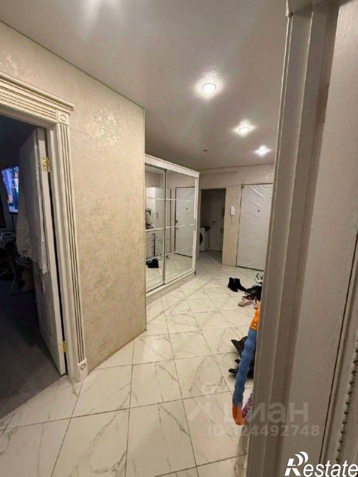 3-комн квартира пр-кт Чекистов, 3/1,  д. 3/1