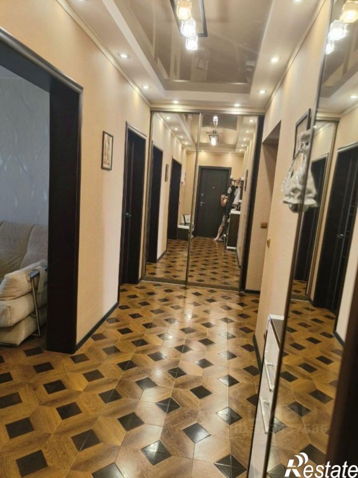 3-комн квартира ул им. Селезнева, 4/10,  д. 4/10