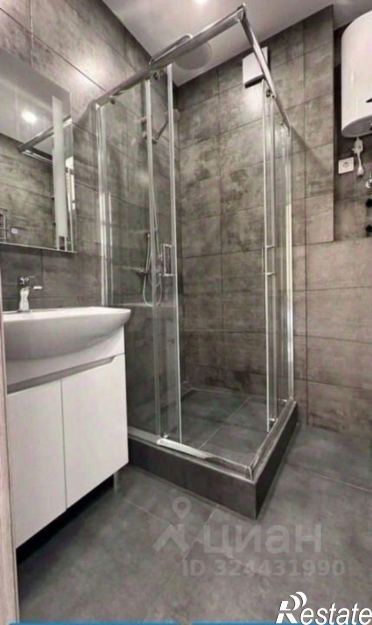 1-комн квартира улица Западный Обход, 42/4 к2,  д. 42/4 к2