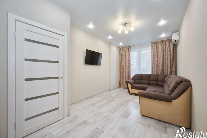 1-комн квартира ул им. Героя Яцкова И.В., 10,  д. 10