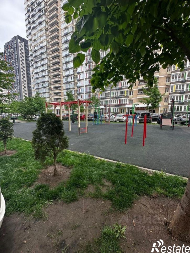 1-комн квартира ул им. Героя Яцкова И.В., 10,  д. 10