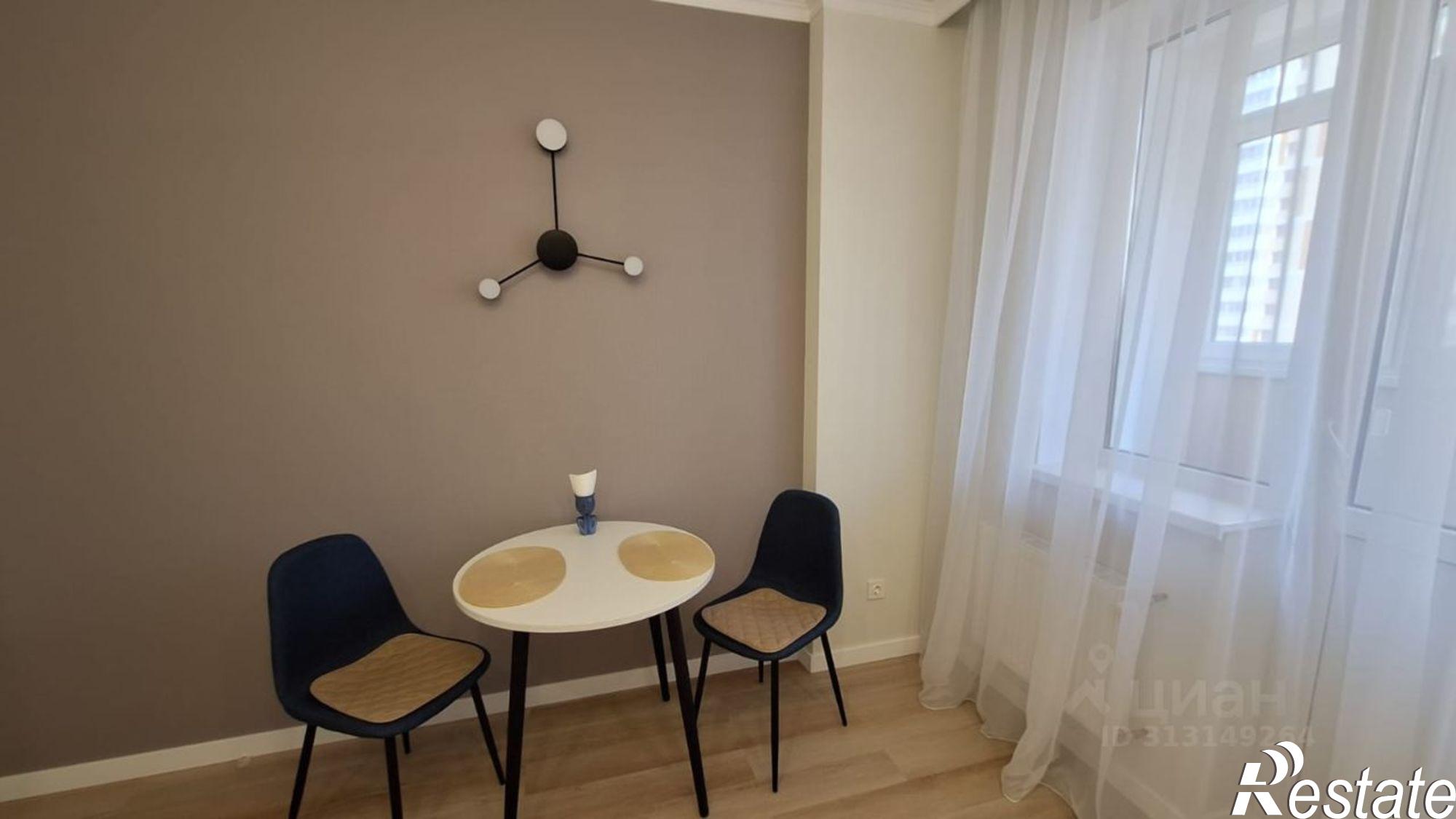 Сдать квартиру за 35 500 рублей на улица Героя Владислава Посадского, 17