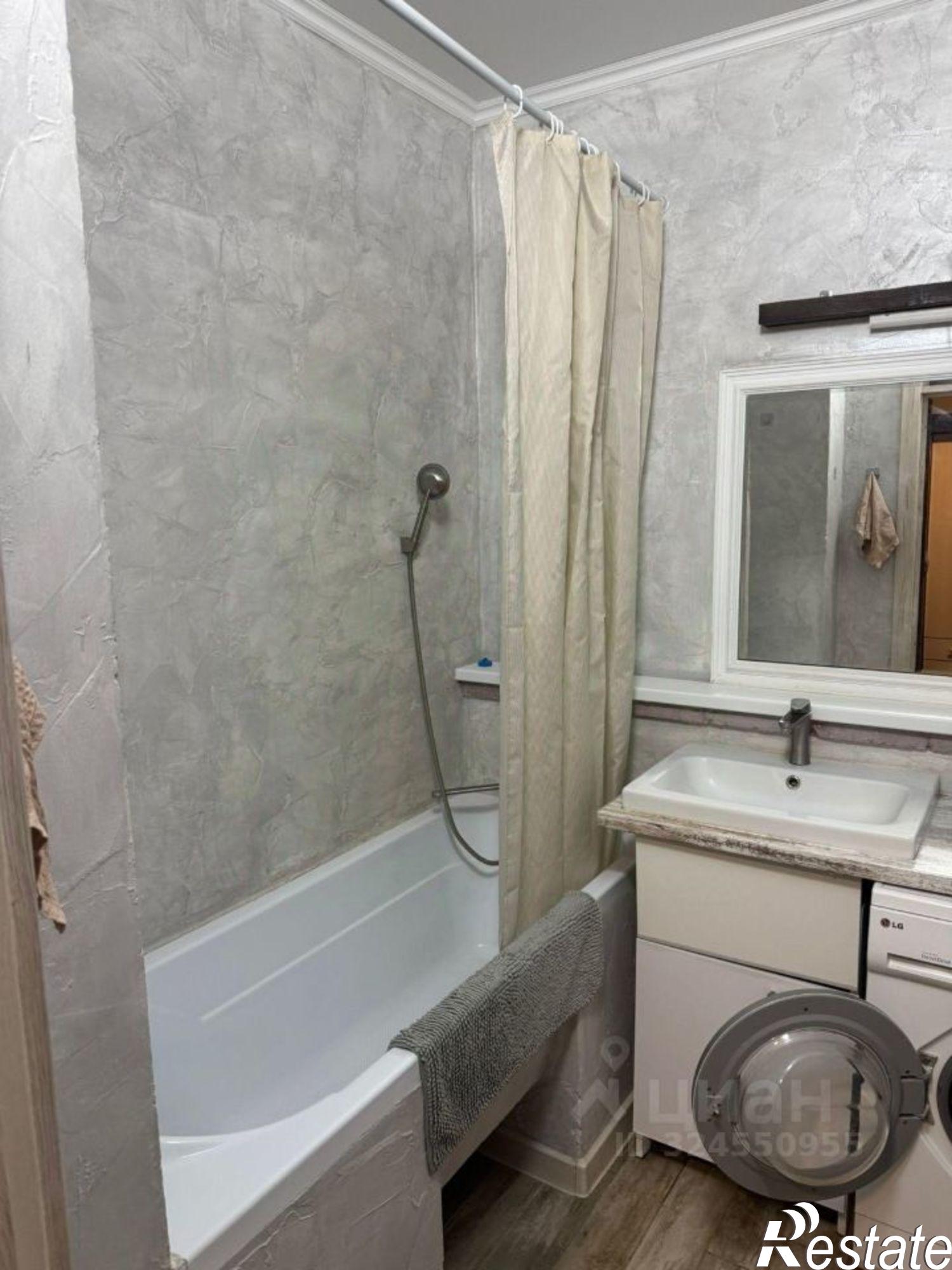 Сдать квартиру за 24 000 рублей на ул им. Валерия Гассия, 3