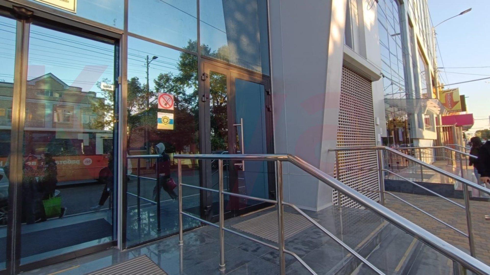 Сдать офис, помещение под офис за 322 000 рублей на Индустриальная ул.