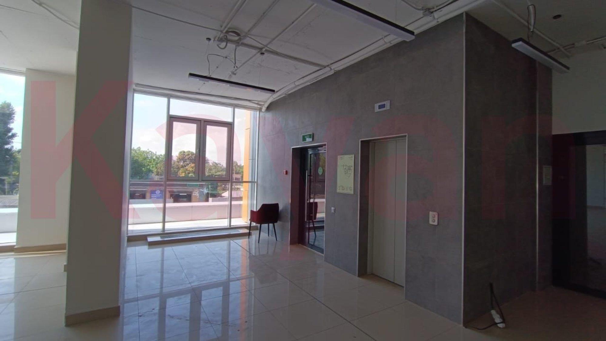 Сдать торговое помещение за 800 000 рублей на Уральская ул