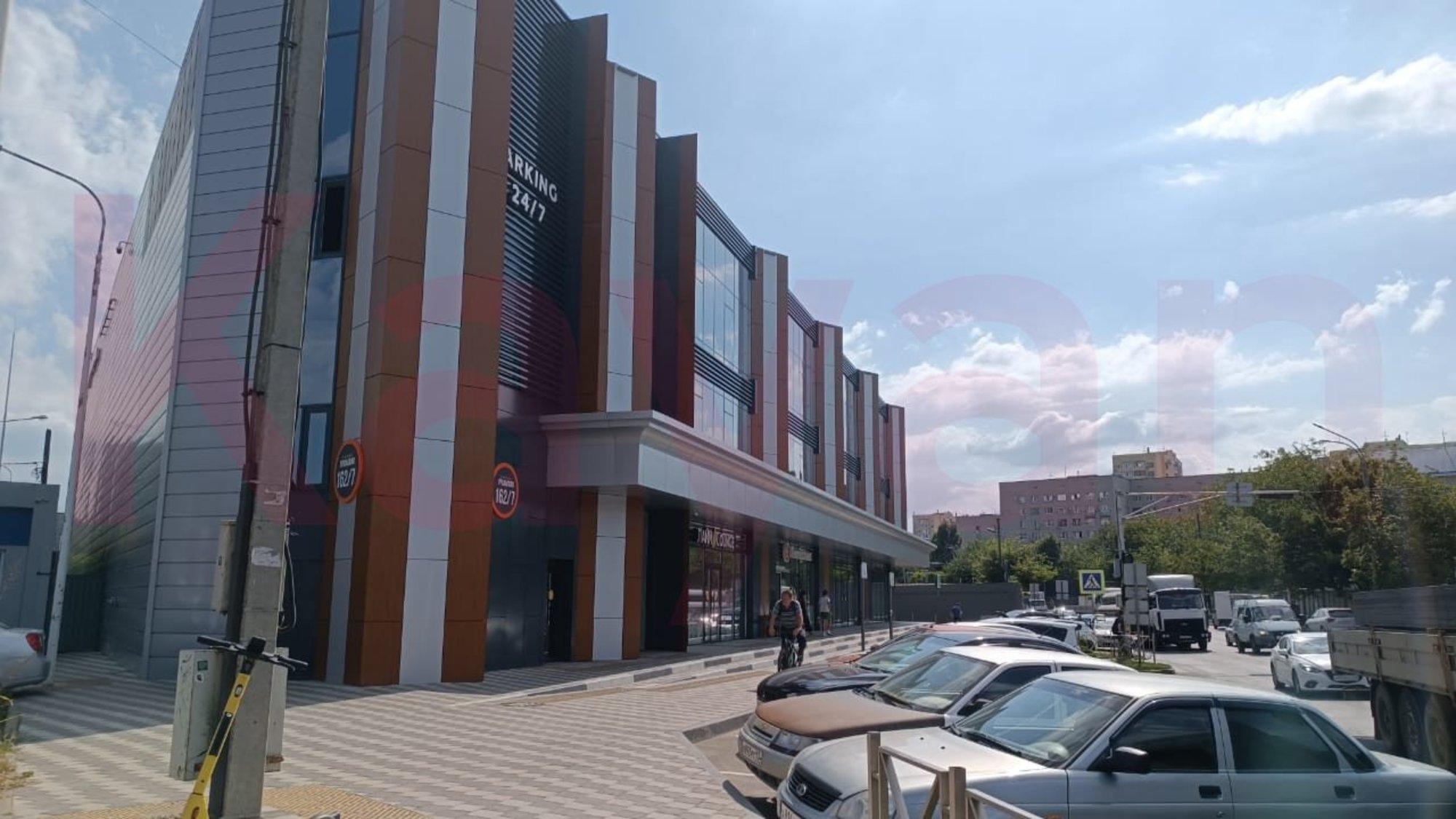 Сдать торговое помещение за 800 000 рублей на Уральская ул