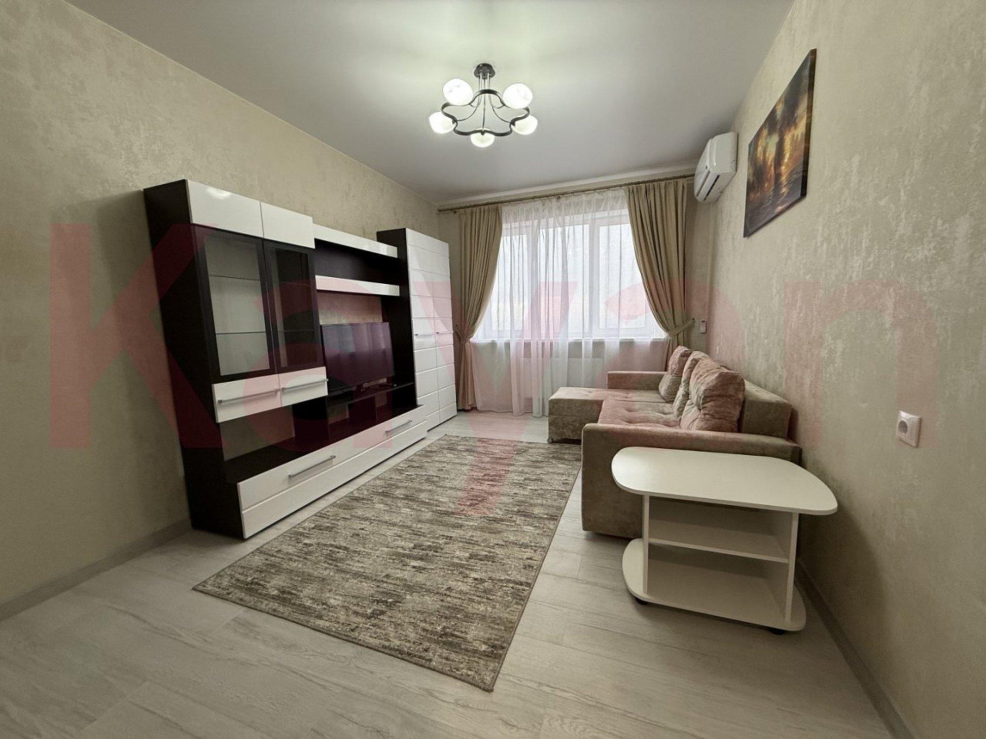 Сдать квартиру за 30 000 рублей на Российская ул.