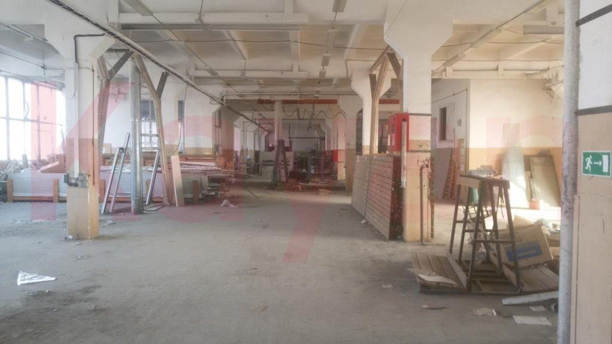 Купить складское помещение за 160 000 000 рублей на им. Вишняковой ул.