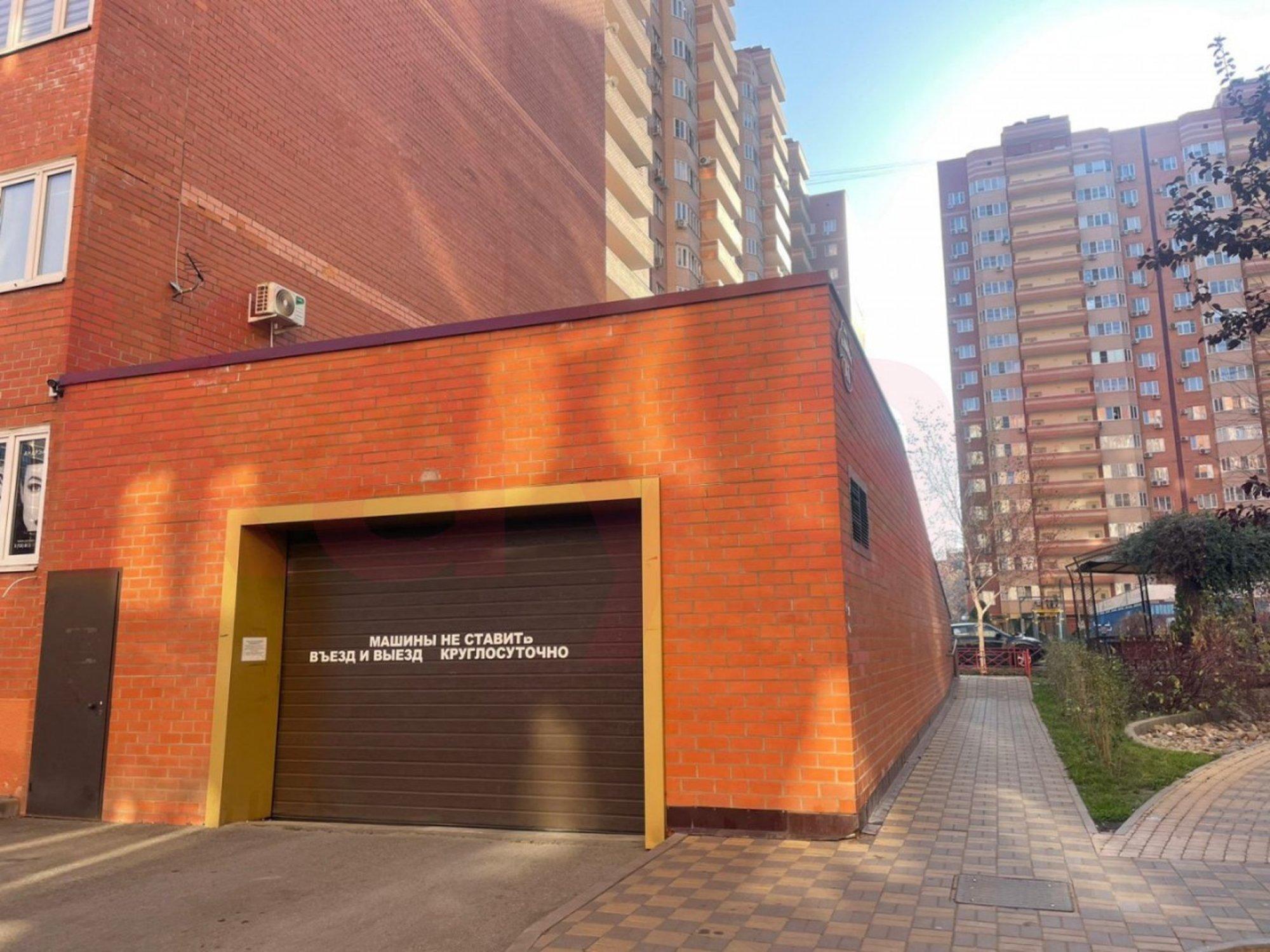 Купить гараж, место в паркинге за 1 000 000 рублей на Жлобы ул.