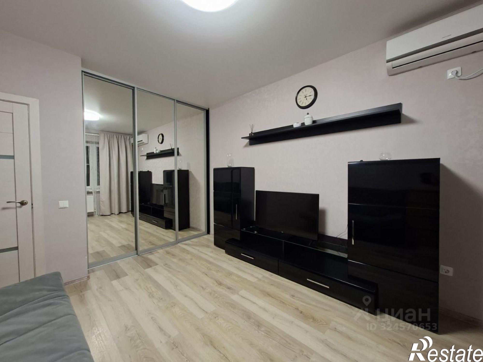 Сдать квартиру за 25 000 рублей на ул им. Героя Георгия Бочарникова, 3