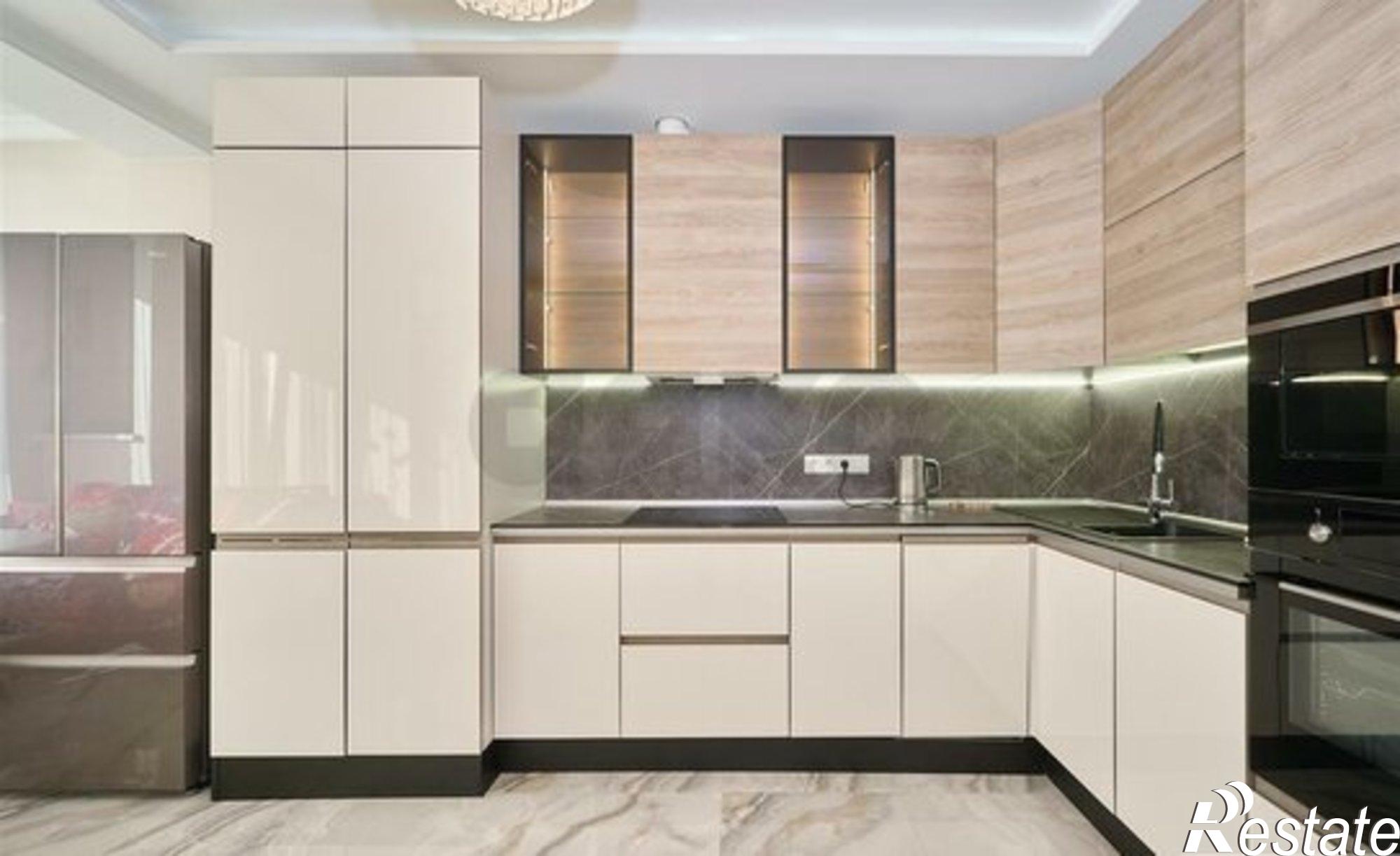 Купить квартиру за 15 500 000 рублей на ул Дальняя, 8 1