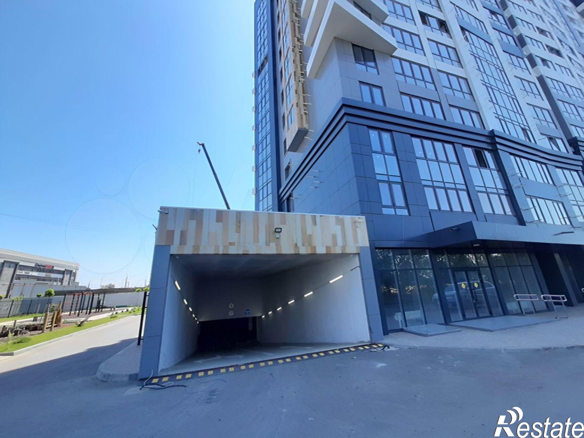 Купить квартиру за 8 200 000 рублей на улица Красных Партизан, 4/15