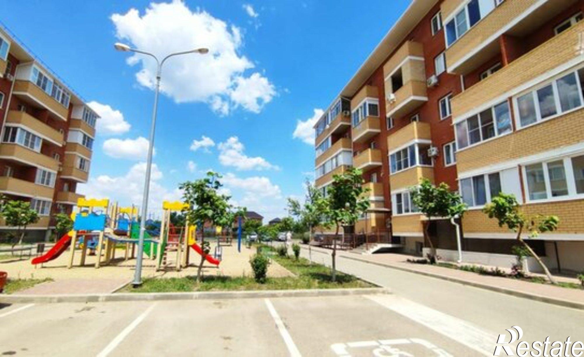 Купить квартиру за 5 600 000 рублей на ул им. Комарова В.М., 106Б 4