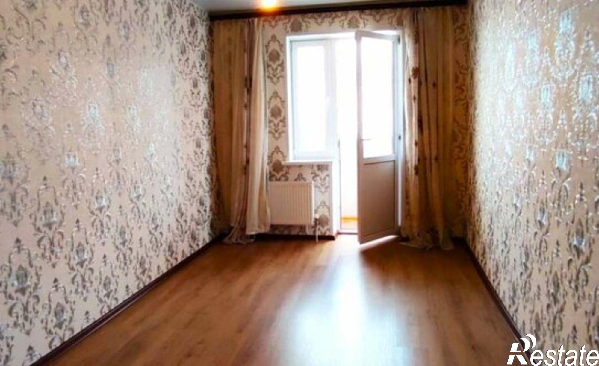 Купить квартиру за 5 600 000 рублей на ул им. Комарова В.М., 106Б 4