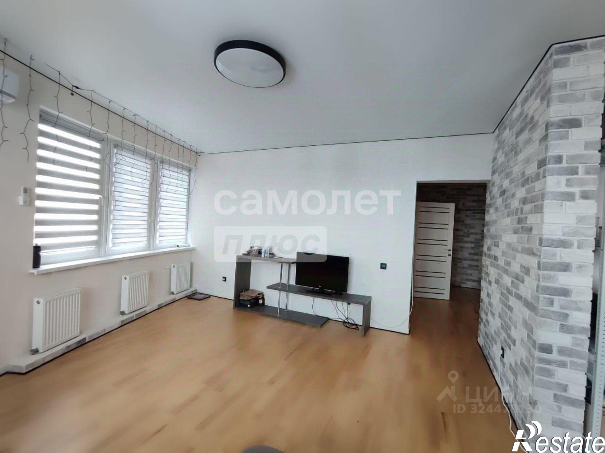 Купить квартиру за 12 500 000 рублей на ул Уральская, 75 1