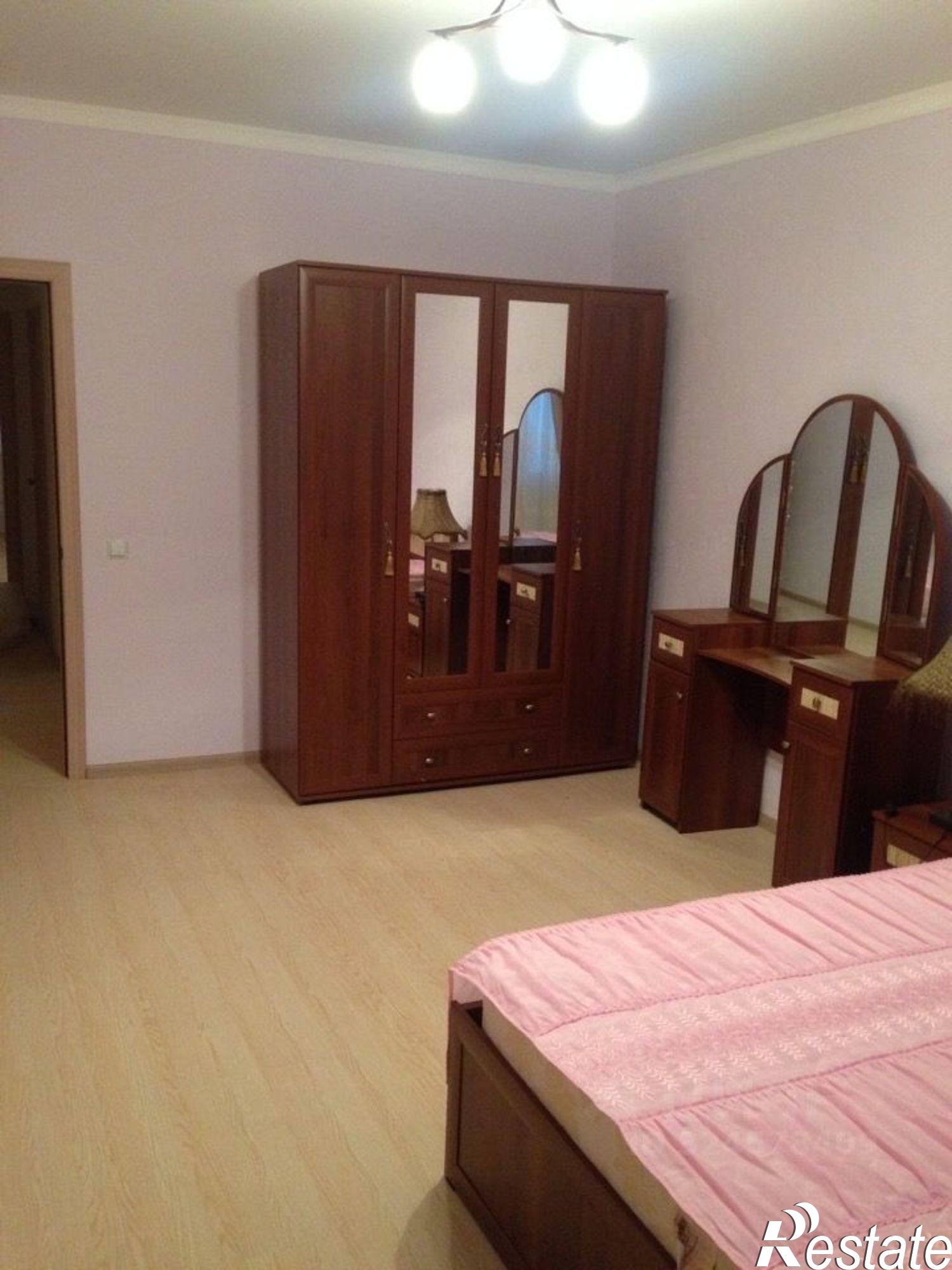 Сдать квартиру за 70 000 рублей на улица Кубанская Набережная, 31/1