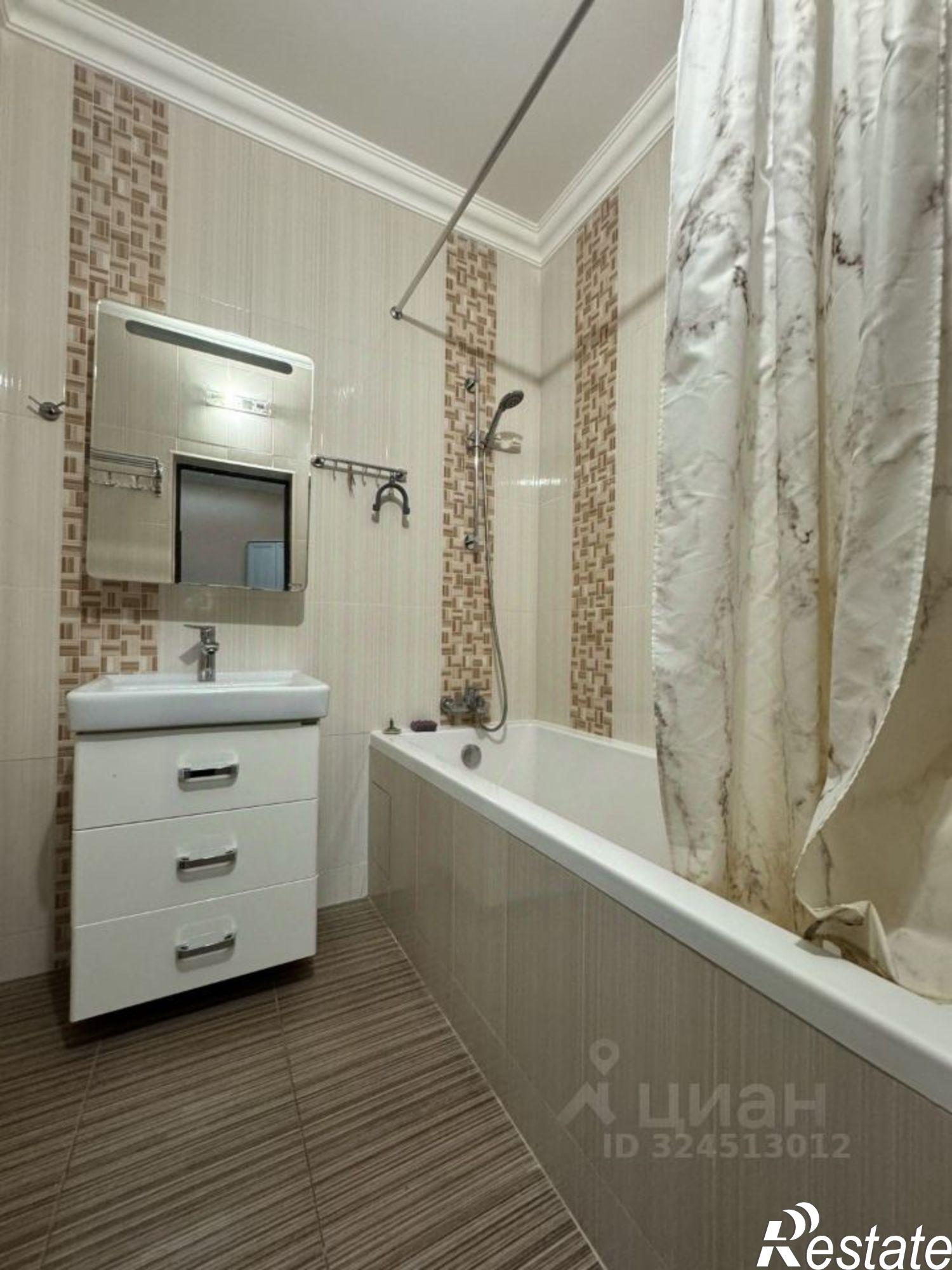 Сдать квартиру за 30 000 рублей на улица имени Володи Головатого, 172