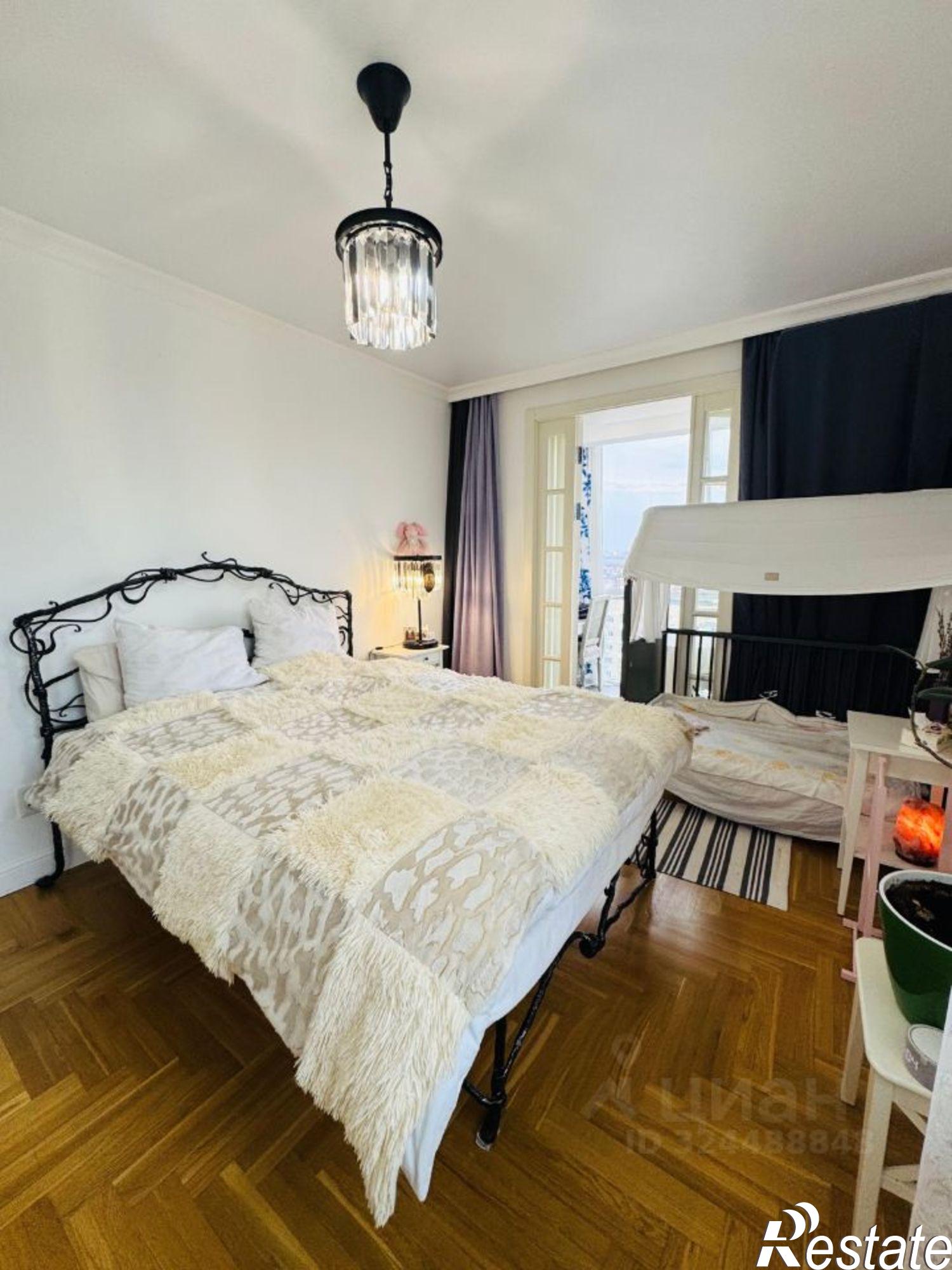 Сдать квартиру за 150 000 рублей на Совхозная улица, 1 к2