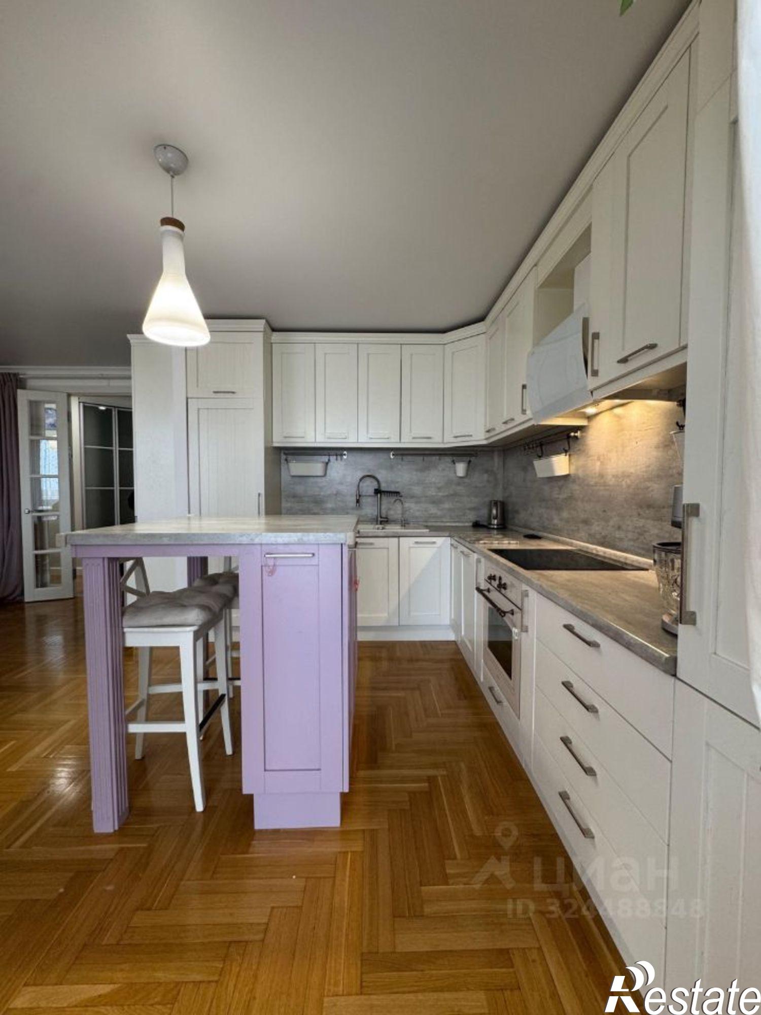 Сдать квартиру за 150 000 рублей на Совхозная улица, 1 к2