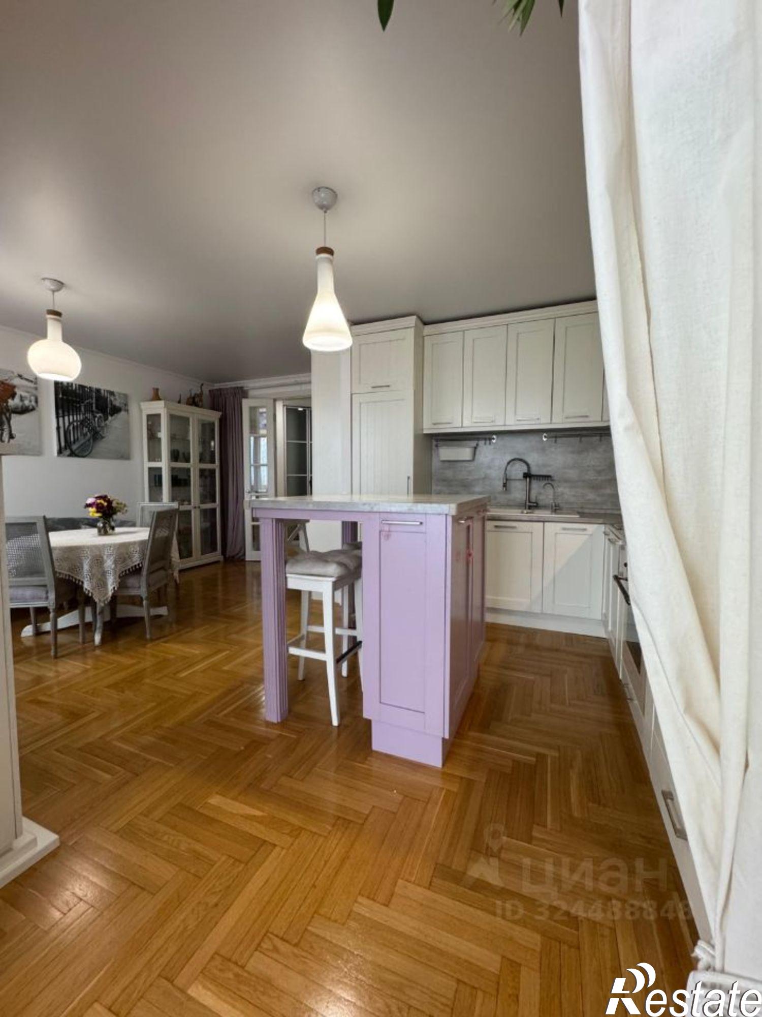 Сдать квартиру за 150 000 рублей на Совхозная улица, 1 к2