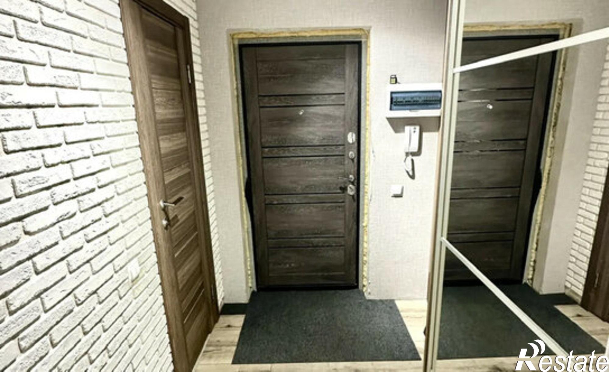 Купить квартиру за 6 700 000 рублей на улица Цезаря Куникова, 35