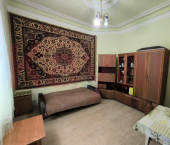 2-комн, 70кв м, этаж 1/1 Коммунаров ул.