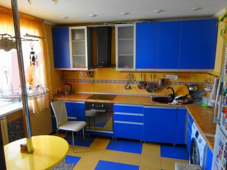 3-комн квартира Чекистов проспект