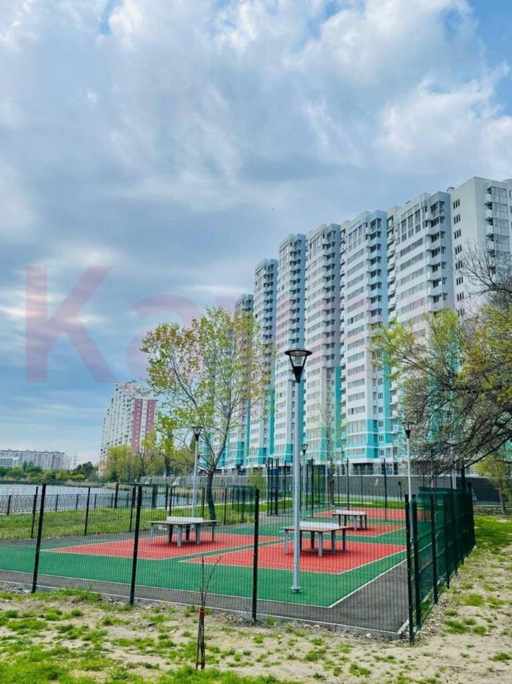 3-комн квартира им. Селезнева ул.