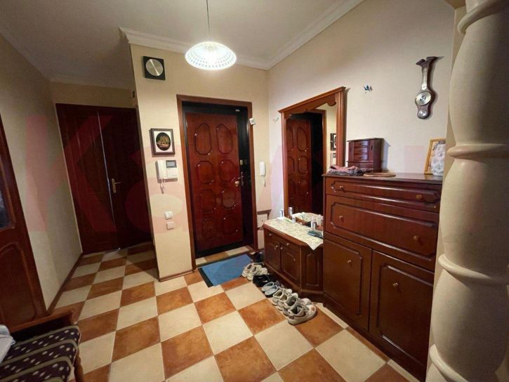 4-комн квартира Гимназическая ул.