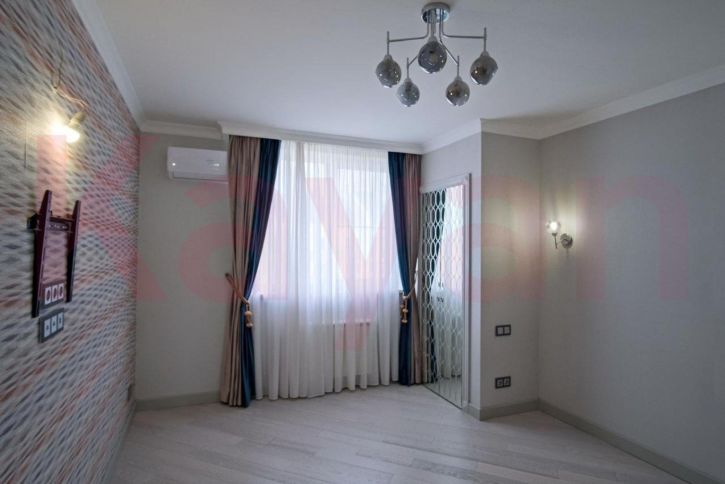 5-комн квартира им. Филатова ул.