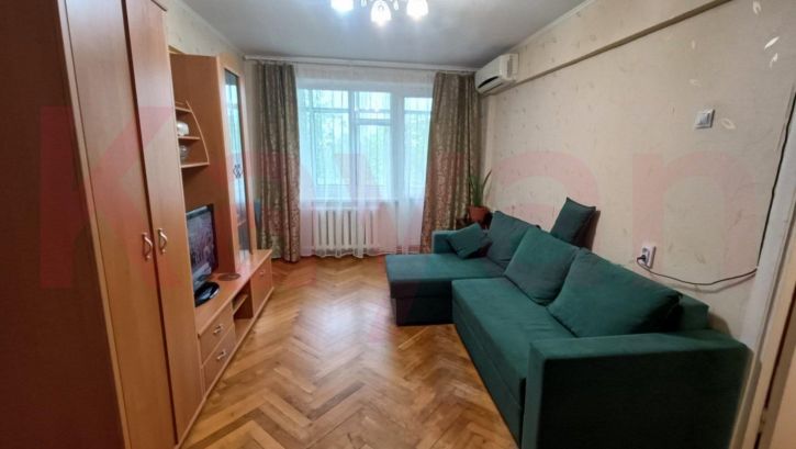 4-комн квартира Гидростроителей ул.