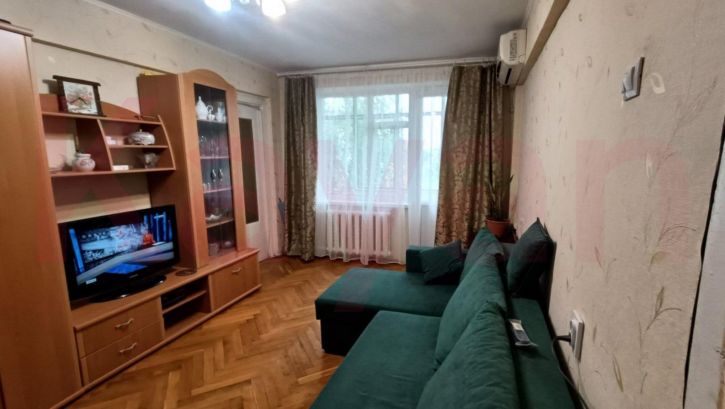 4-комн квартира Гидростроителей ул.