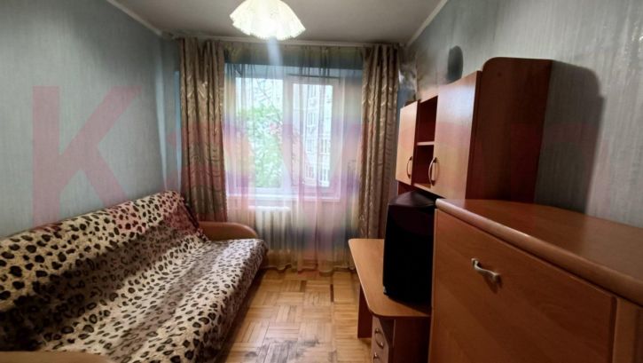 4-комн квартира Гидростроителей ул.