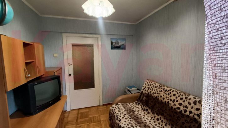 4-комн квартира Гидростроителей ул.