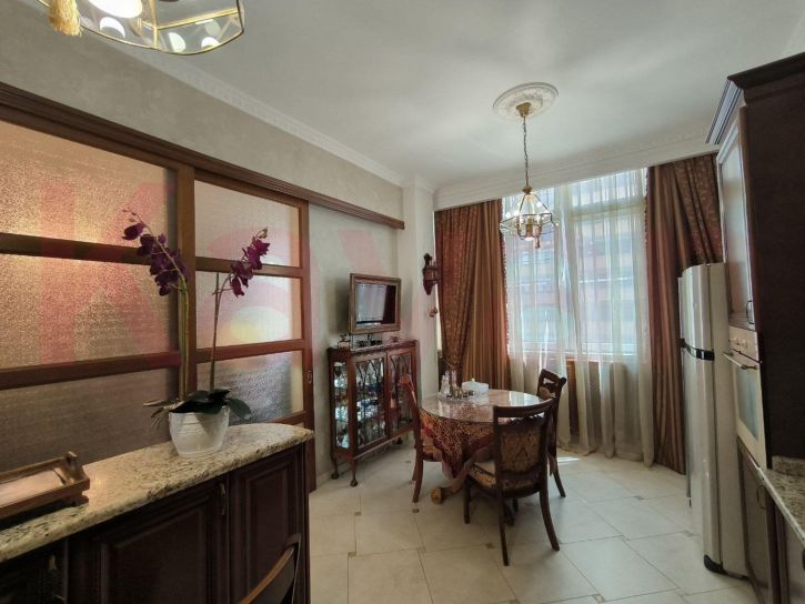 5-комн квартира им. Красина ул.