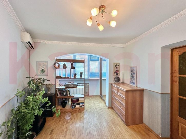 4-комн квартира им. 40-летия Победы ул.