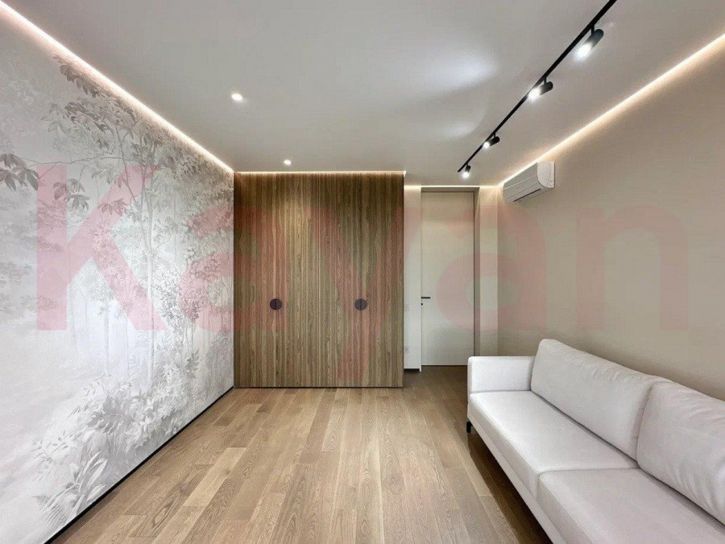 3-комн квартира Дзержинского ул.