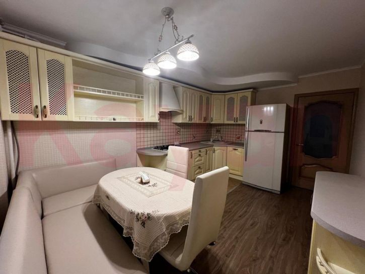 3-комн квартира Алтайская ул.