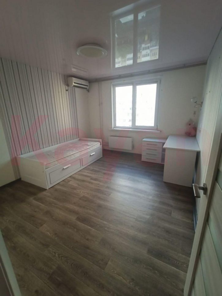 3-комн квартира им. Котлярова Н.С. ул.