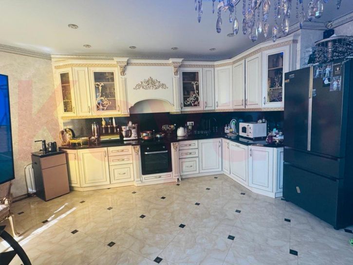 3-комн квартира им. Леонида Лаврова проезд