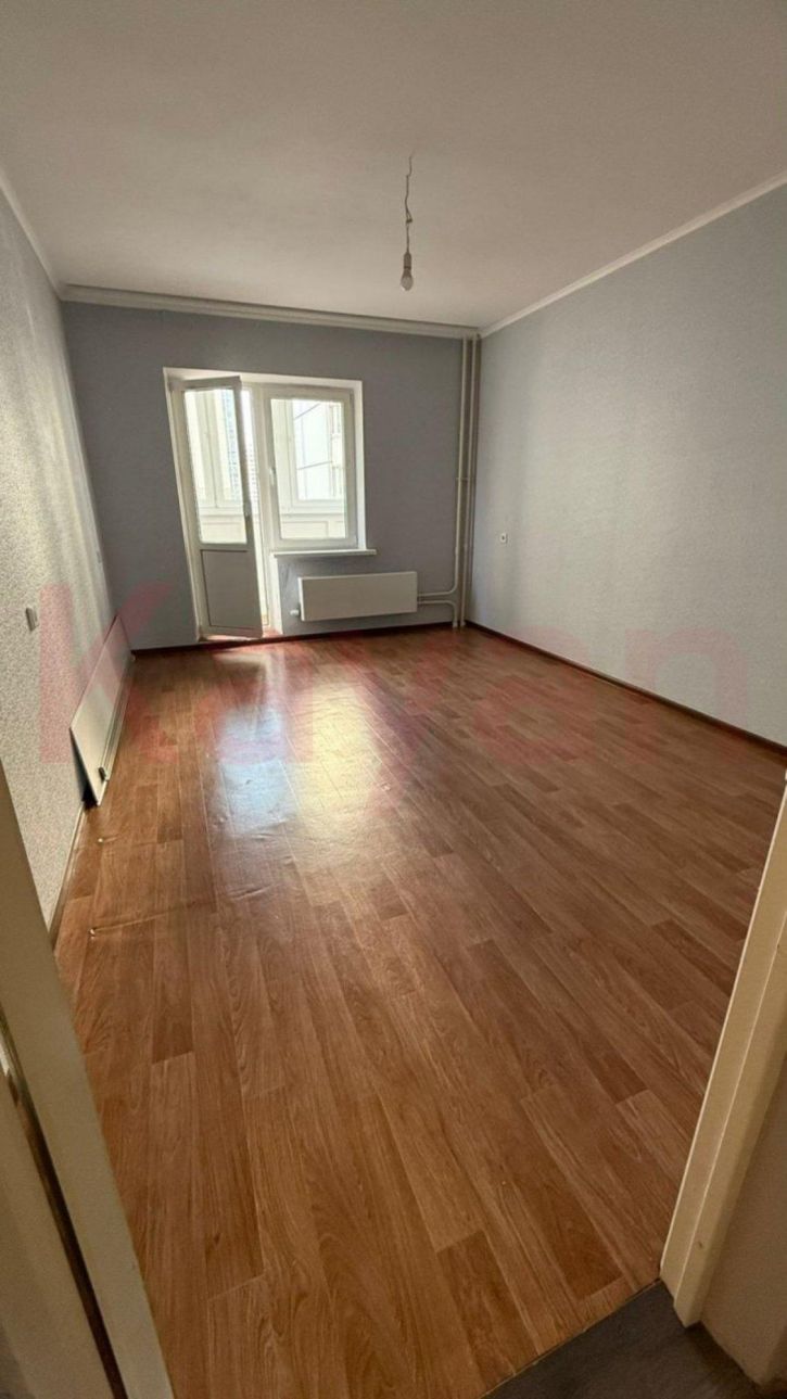 3-комн квартира Зиповская ул.