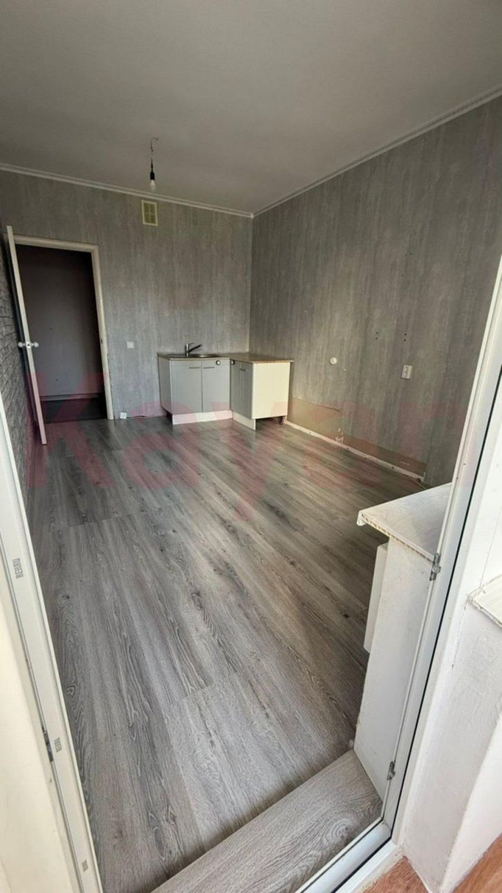 3-комн квартира Зиповская ул.