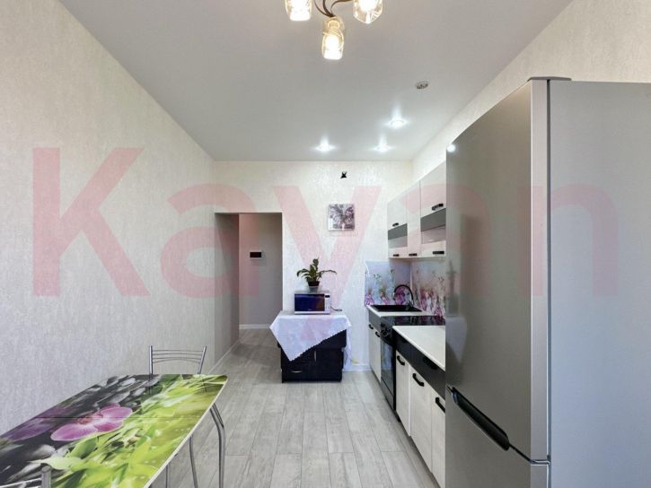 2-комн квартира Российская ул.